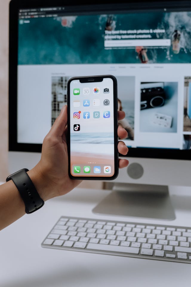 icon aplikasi tiktok di ponsel