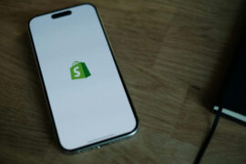 shopify logo di iphone